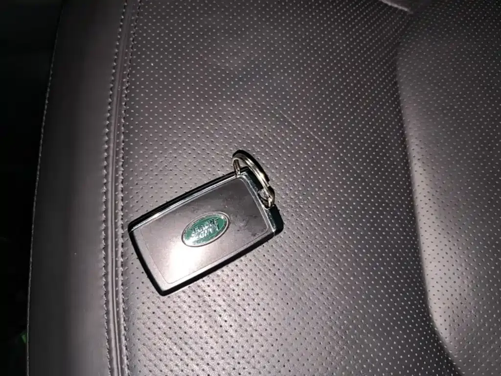 Land Rover Defender — фото 10
