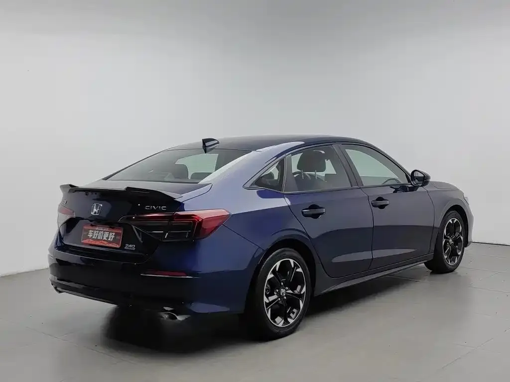 Honda Civic — фото 7