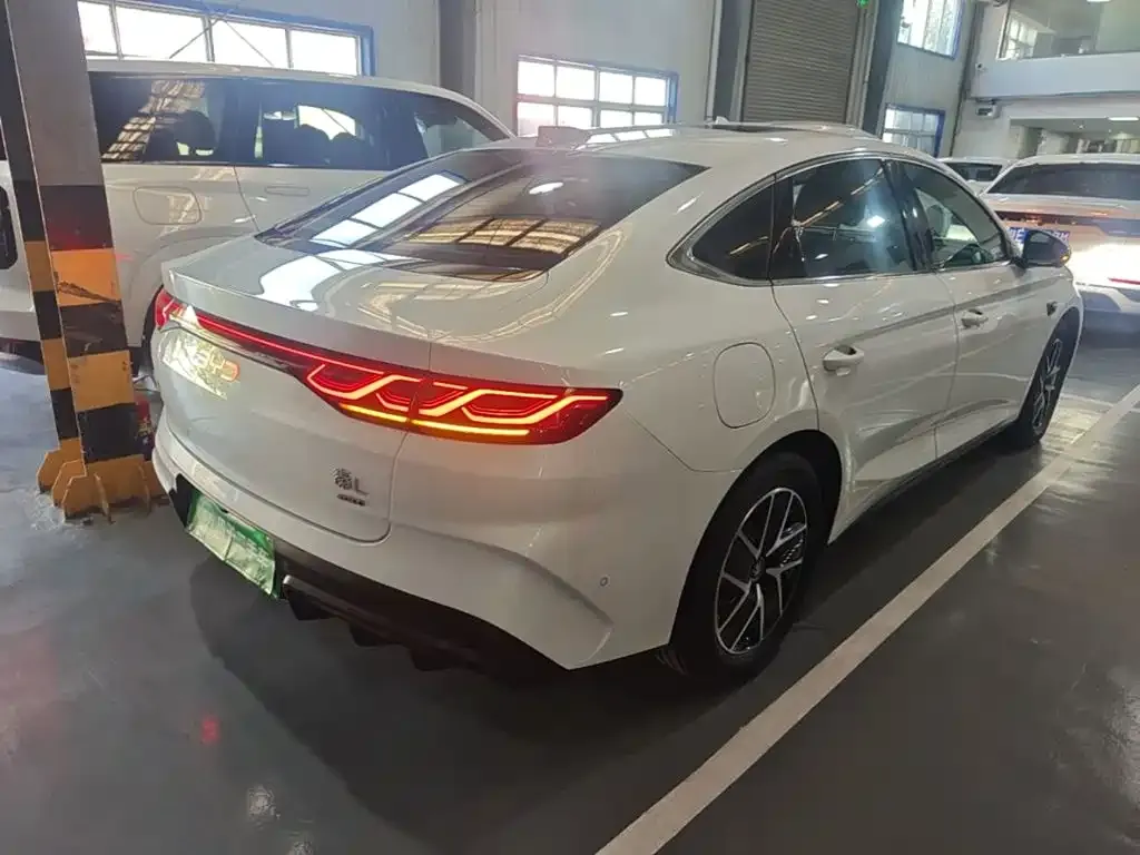 BYD Qin L — фото 7