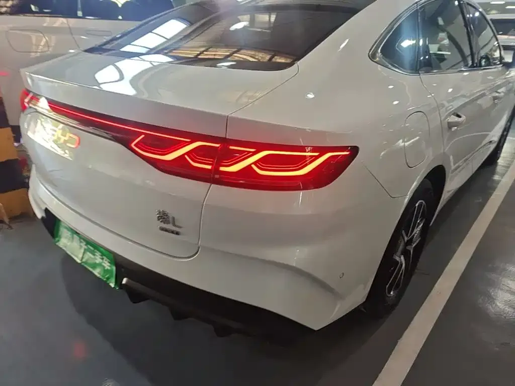 BYD Qin L — фото 4