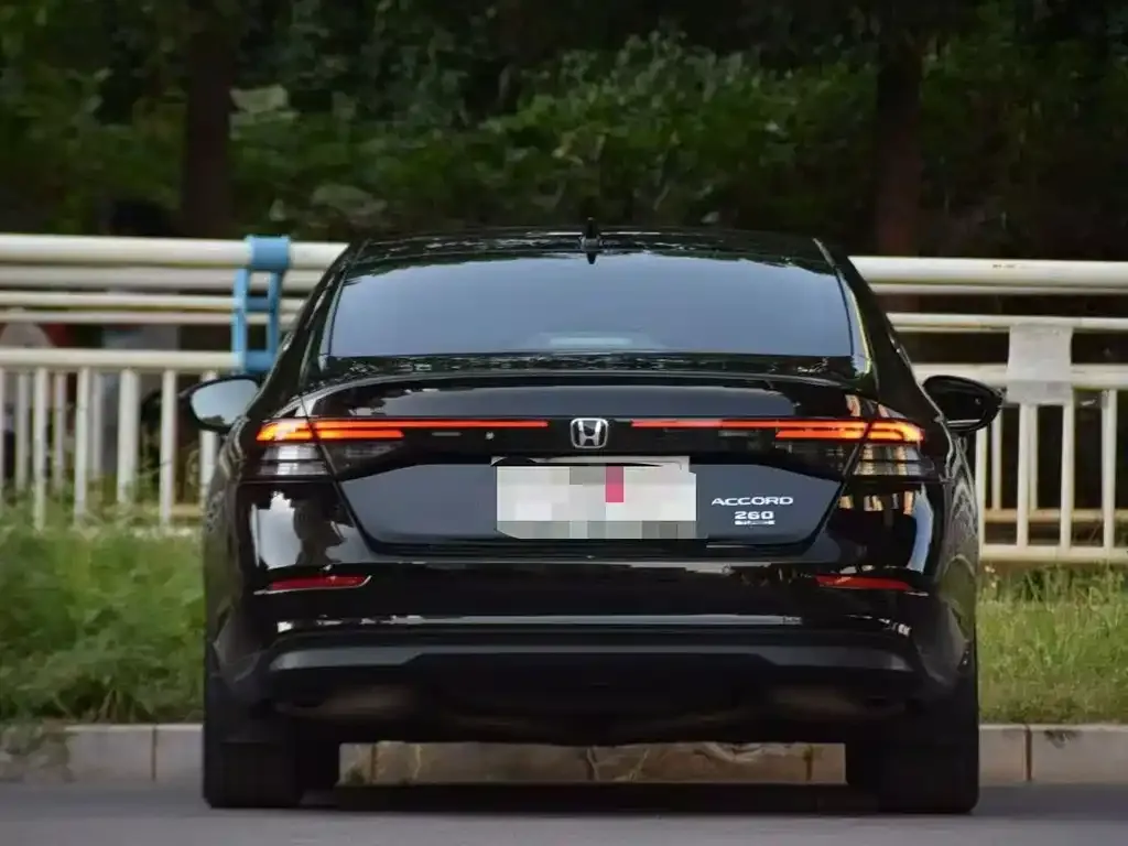 Honda Accord — фото 3