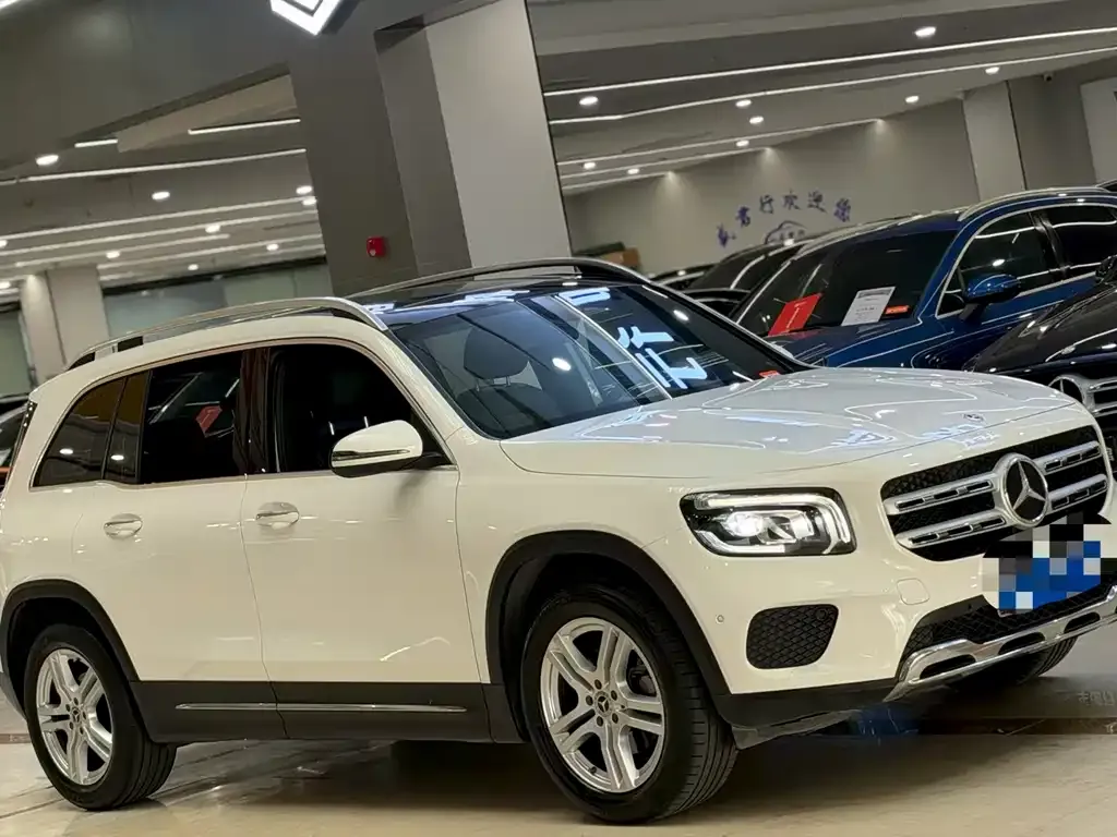 Mercedes-Benz GLB — фото 7