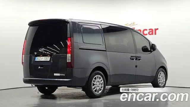 Hyundai Staria — фото 2