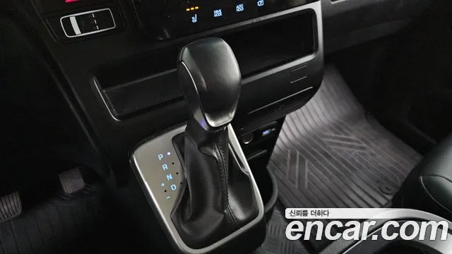 Hyundai Staria — фото 4