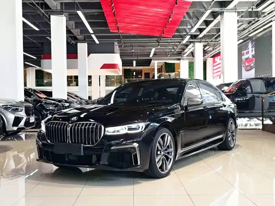 BMW 7 Series — фото 1