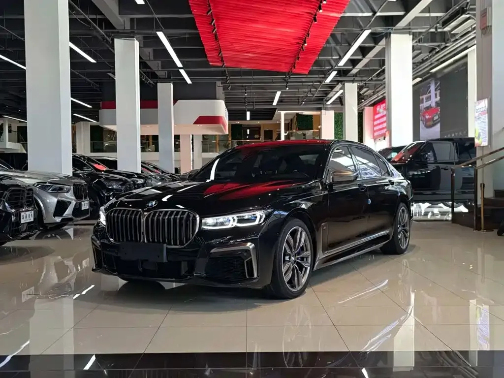 BMW 7 Series — фото 10