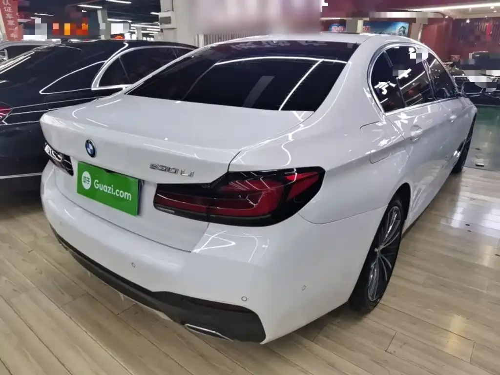 BMW 5 Series — фото 10