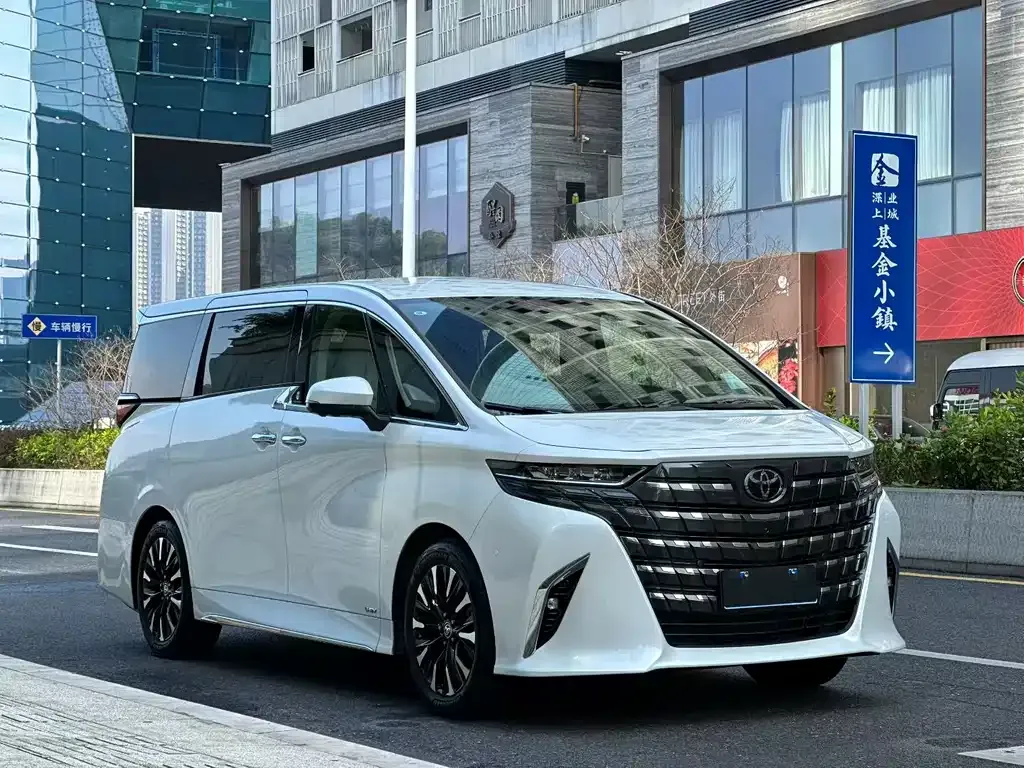 Toyota Alphard — фото 3