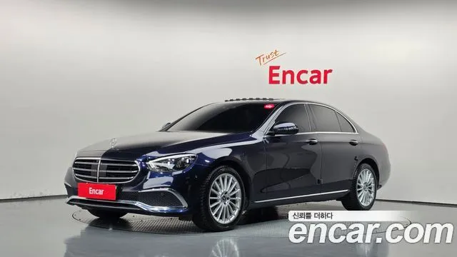 Mercedes-Benz E-Class — фото 1