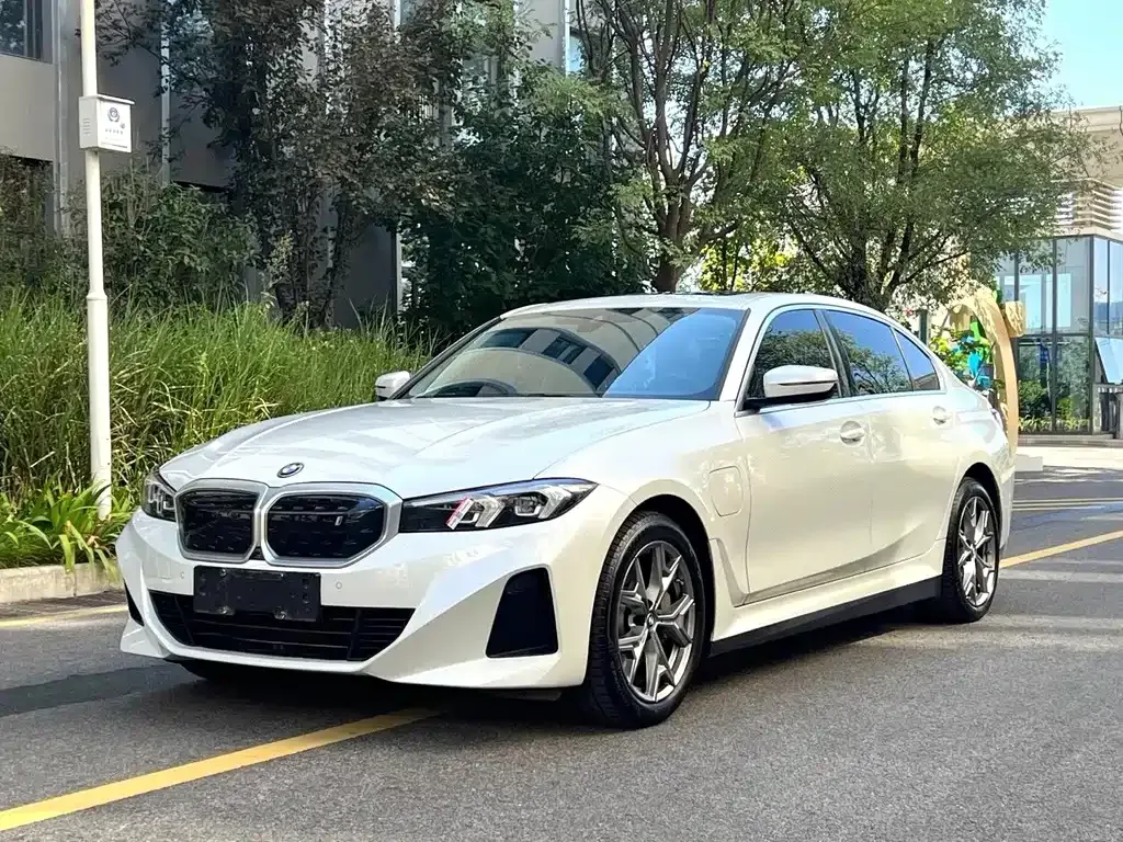 BMW i3 — фото 1
