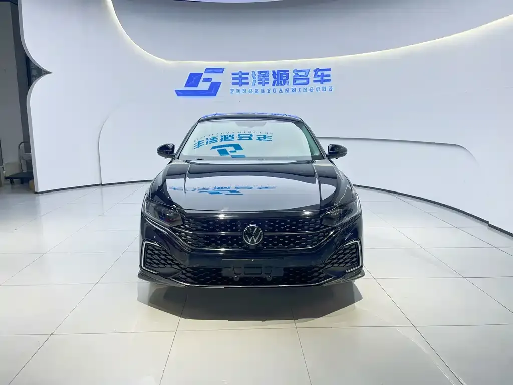 Volkswagen Passat — фото 4