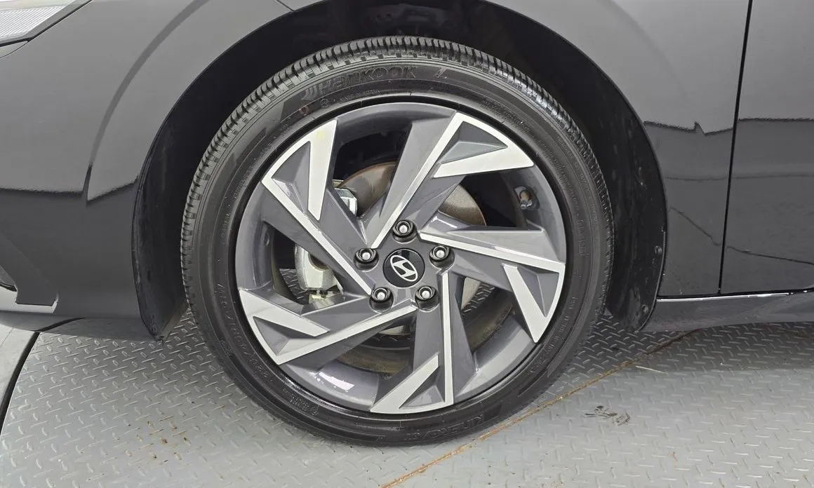 Hyundai AVANTE — фото 9