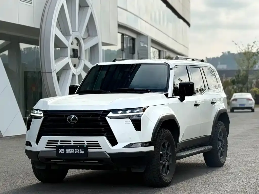 Lexus GX — фото 1