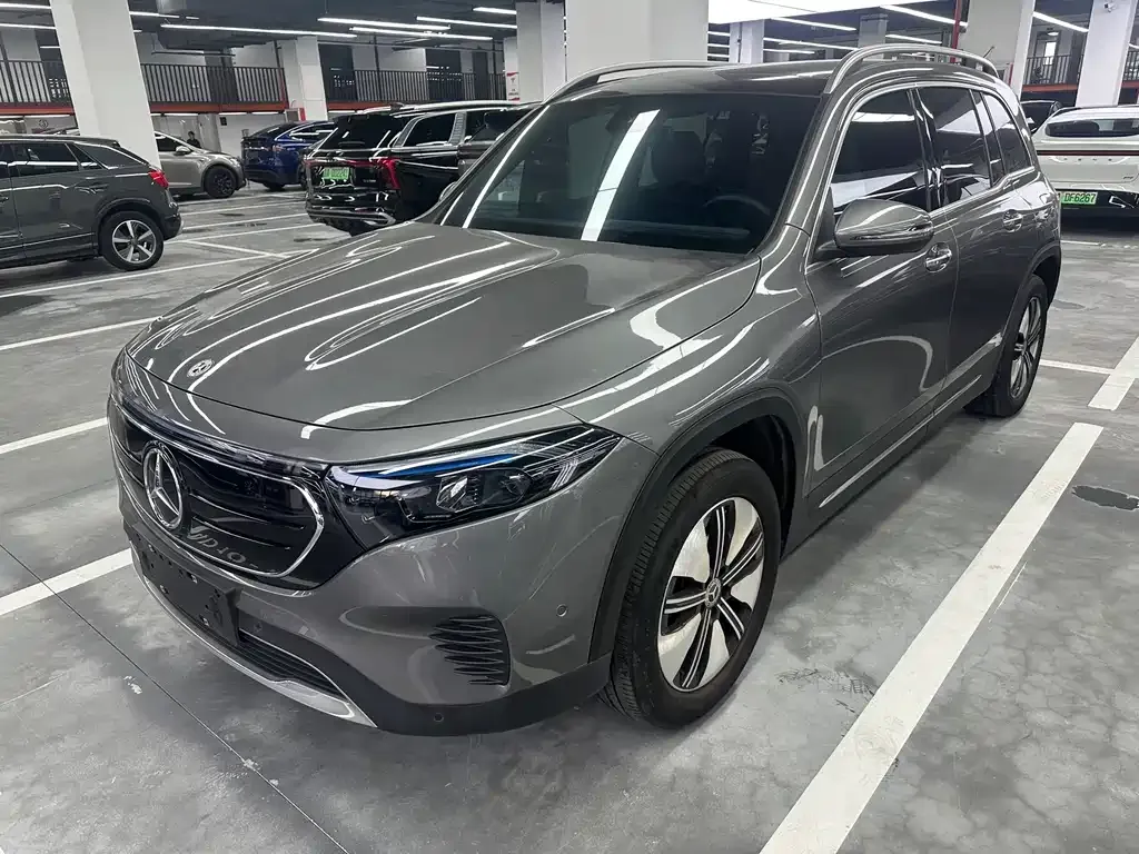 Mercedes-Benz EQB — фото 1