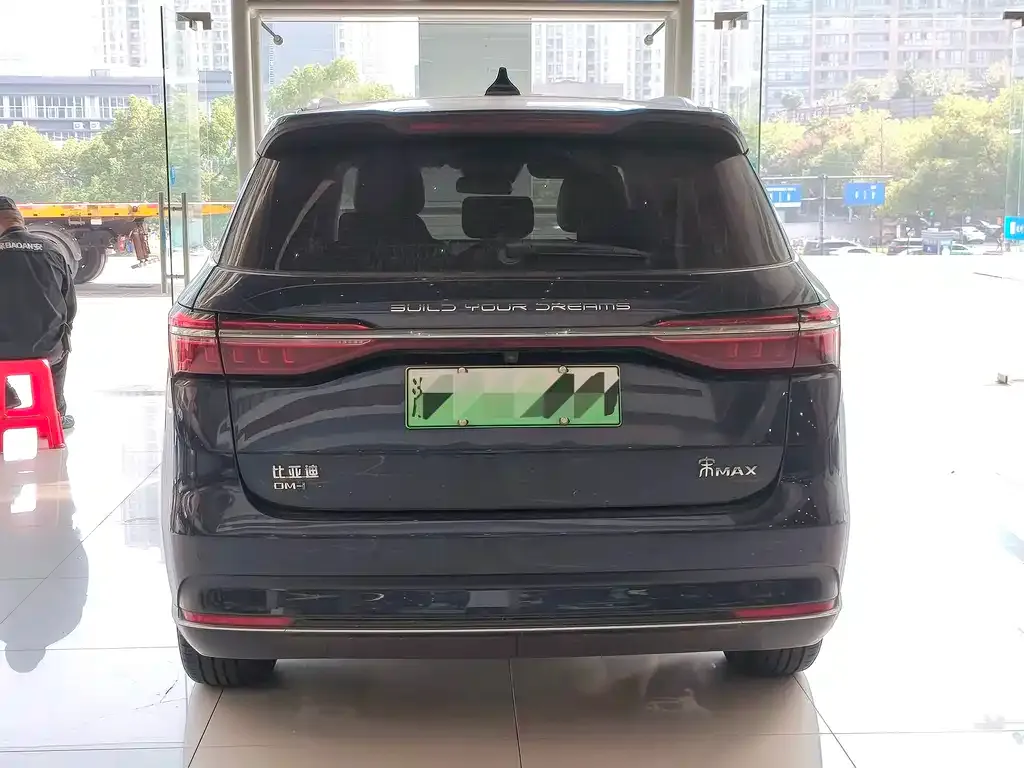 BYD MAX New Energy — фото 2