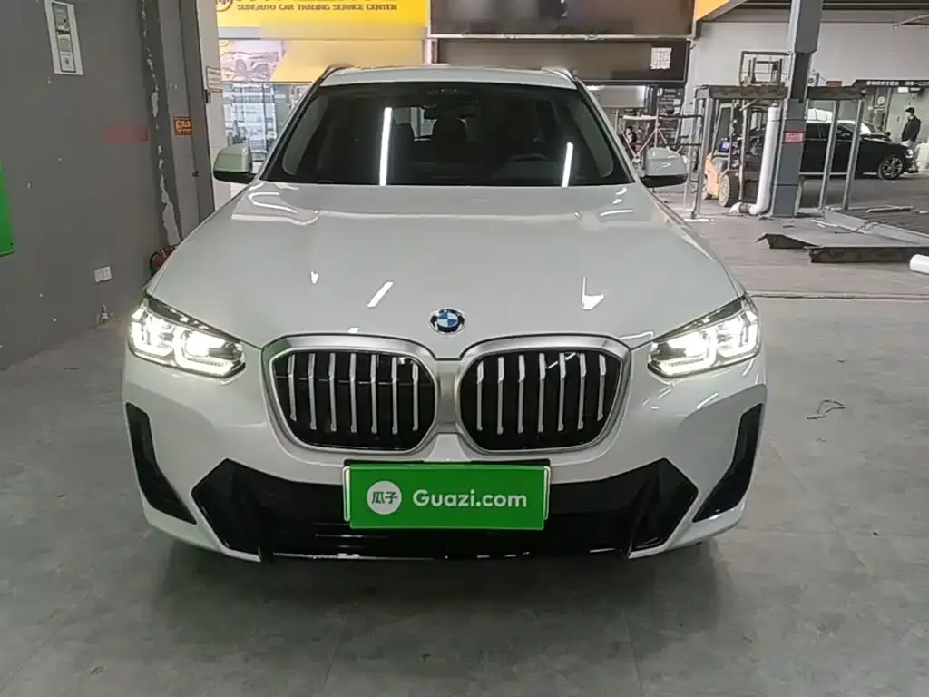 BMW iX3 — фото 6