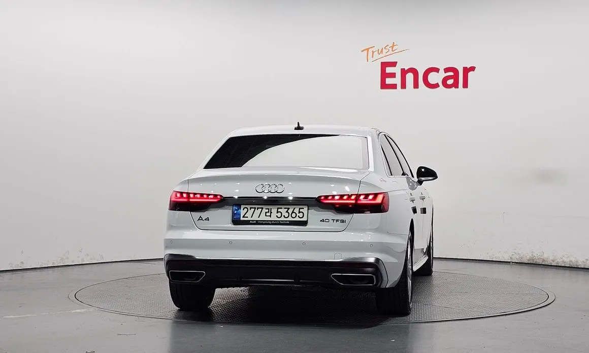 Audi A4 — фото 3