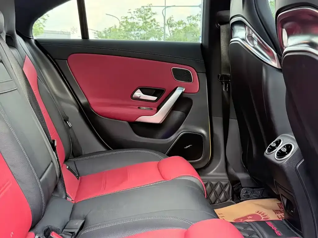 Mercedes-Benz CLA AMG — фото 5