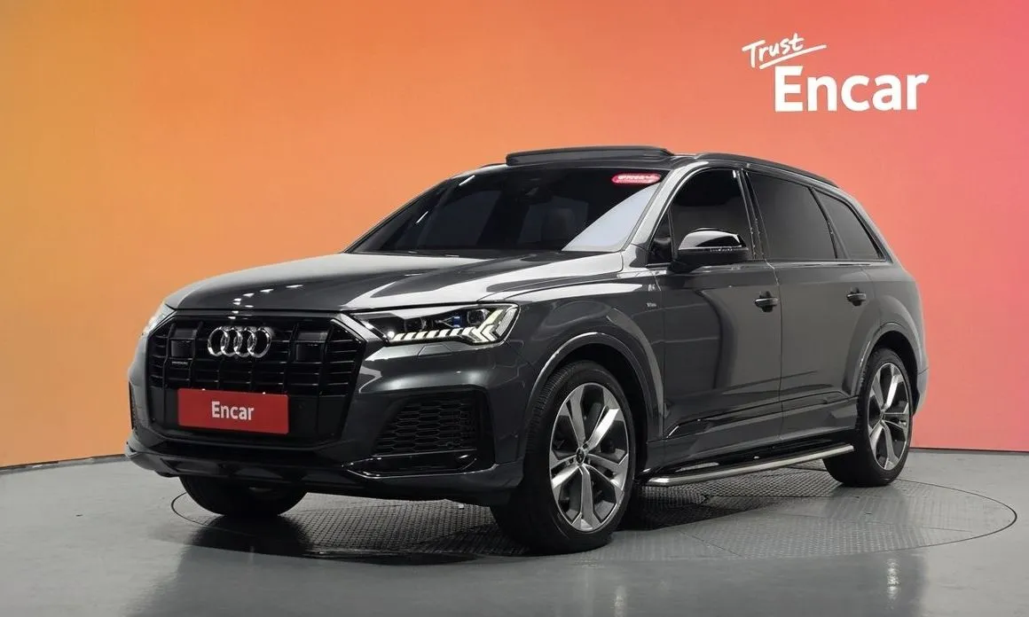 Audi Q7 — фото 1