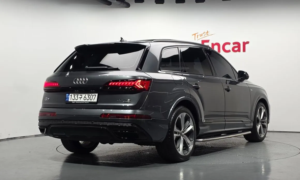 Audi Q7 — фото 5