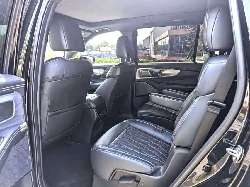 GAC Motor Trumpchi GS8 — фото 4