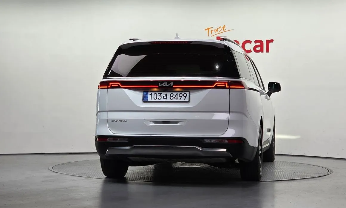 Kia Carnival — фото 4