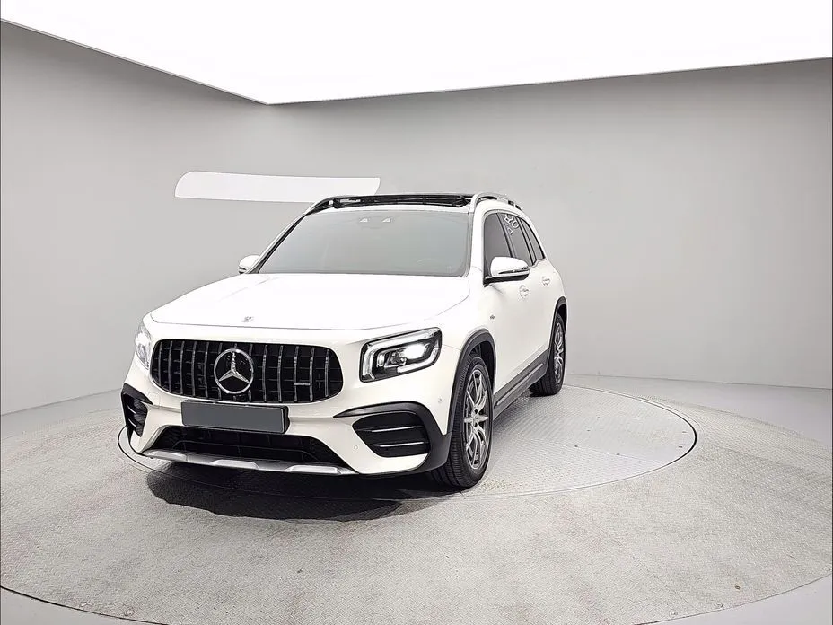 Mercedes-Benz GLB-Class — фото 1