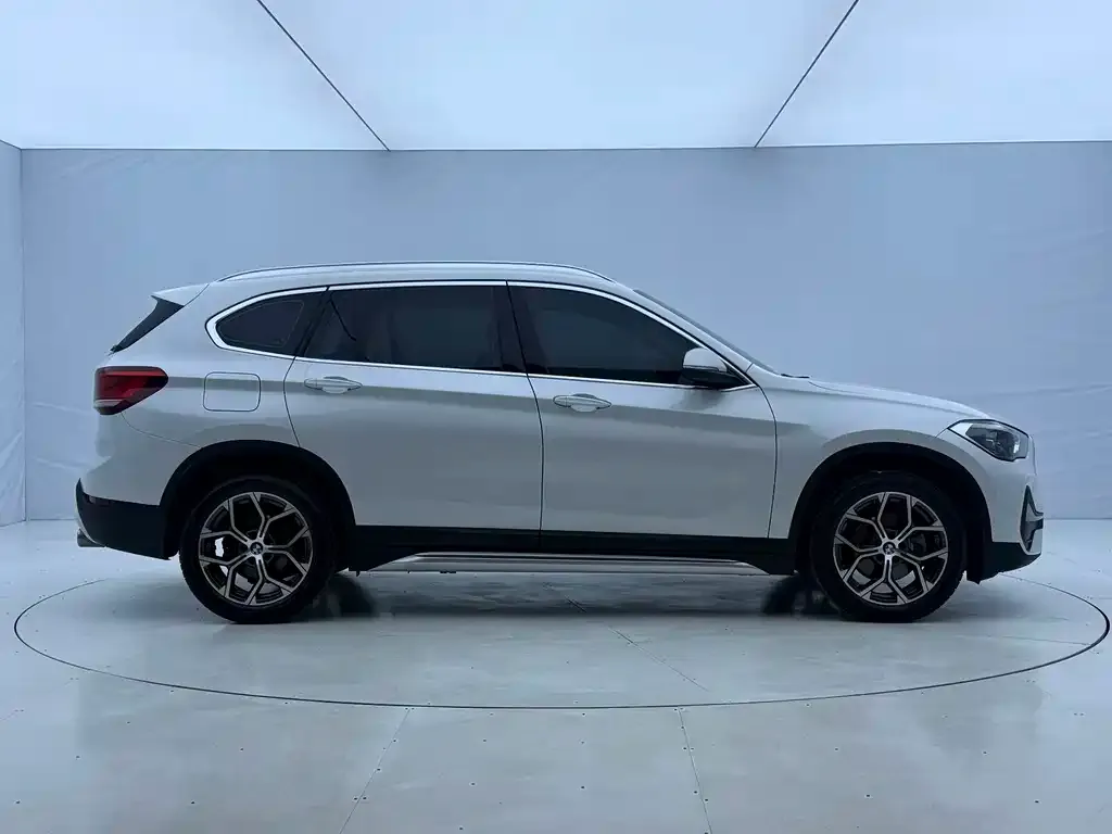 BMW X1 — фото 4