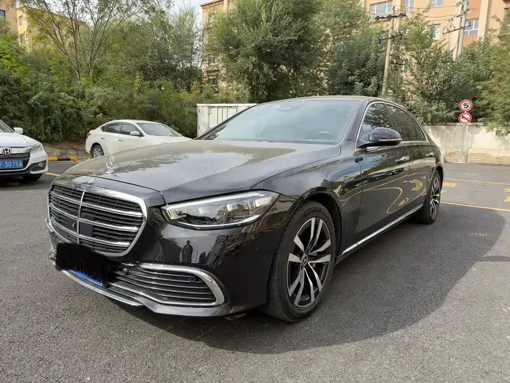 Mercedes-Benz S-Class — фото 1