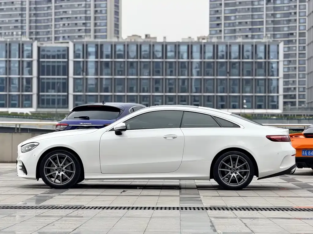 Mercedes-Benz E-Class (Import) — фото 7