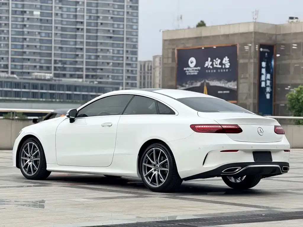 Mercedes-Benz E-Class (Import) — фото 2