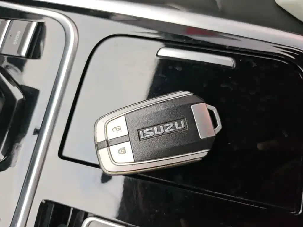 Isuzu Lingtuo — фото 2
