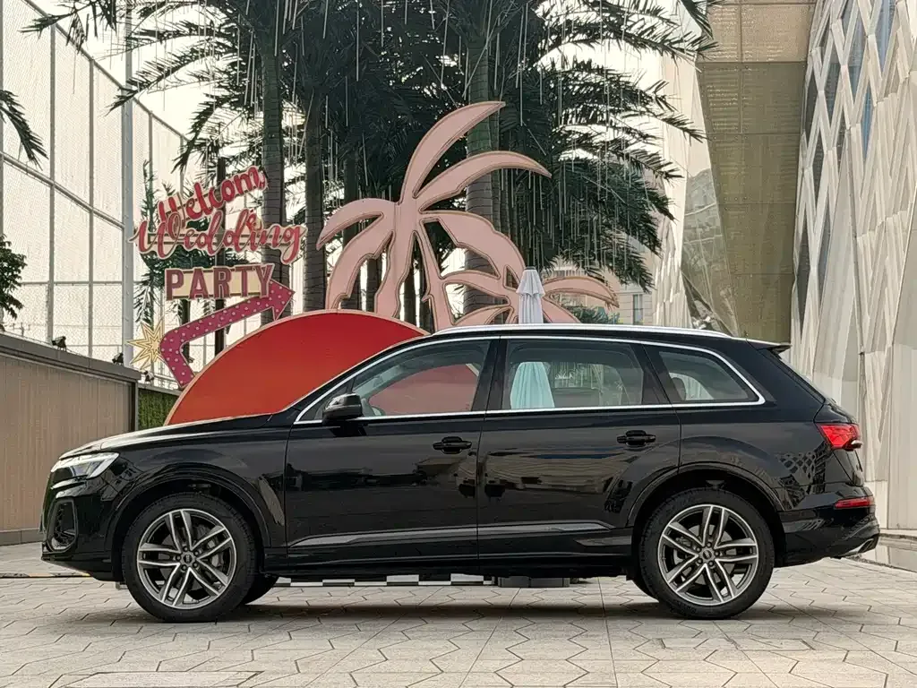 Audi Q7 — фото 8