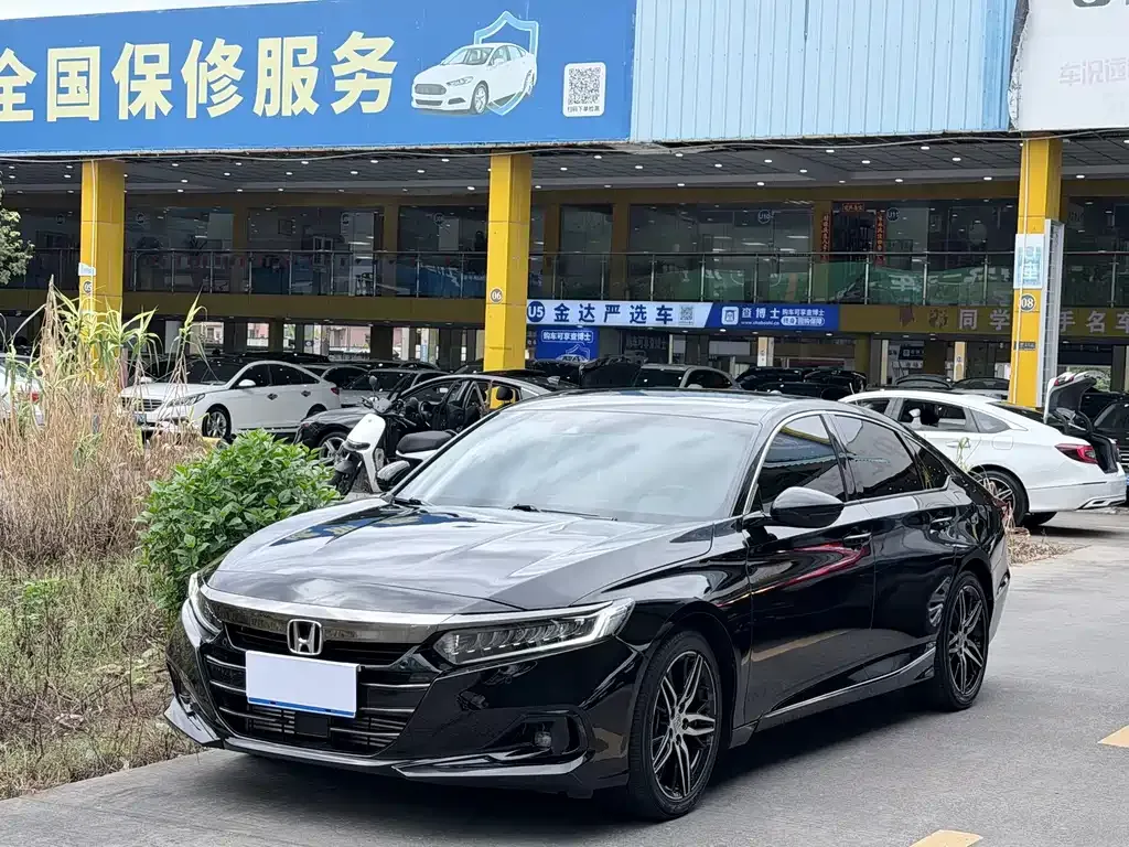 Honda Accord — фото 1
