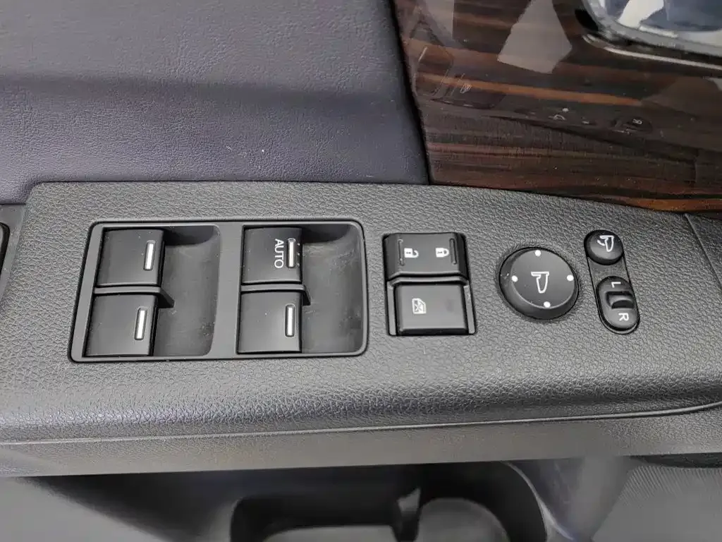 Honda Odyssey — фото 10