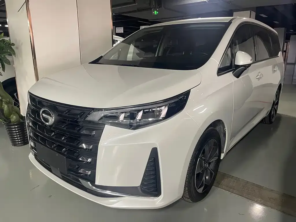 GAC Motor Trumpchi M6 — фото 1