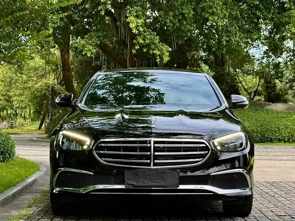 Mercedes-Benz E-Class — фото 10
