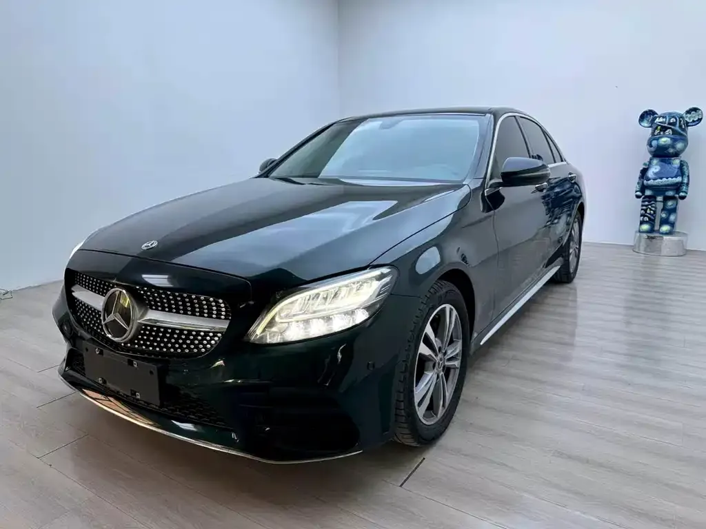 Mercedes-Benz C-Class — фото 1