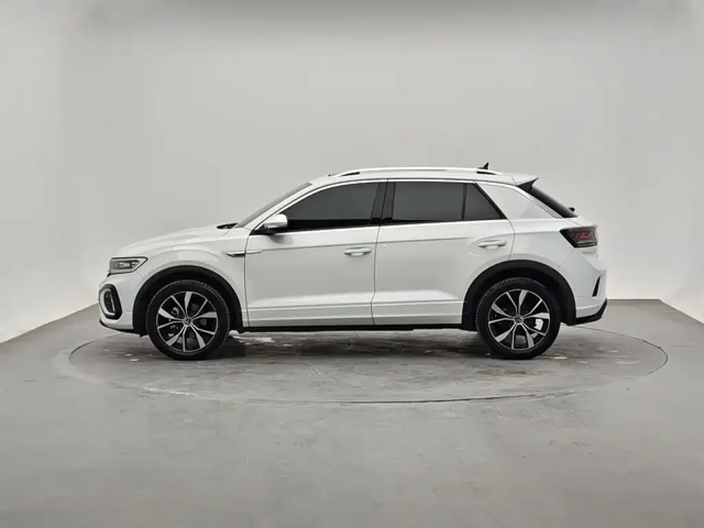 Volkswagen T-Roc — фото 6