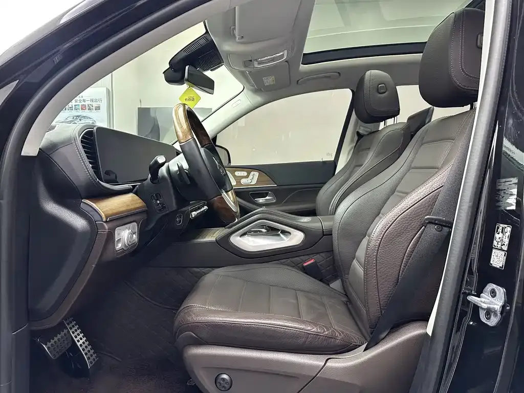 Mercedes-Benz GLS — фото 10