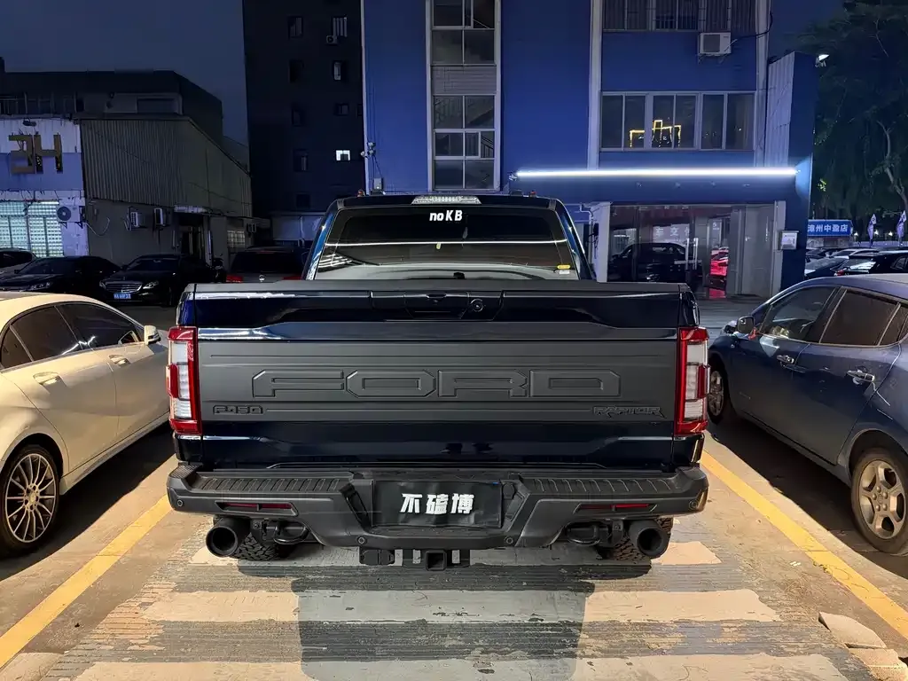 Ford F-150 Raptor — фото 9