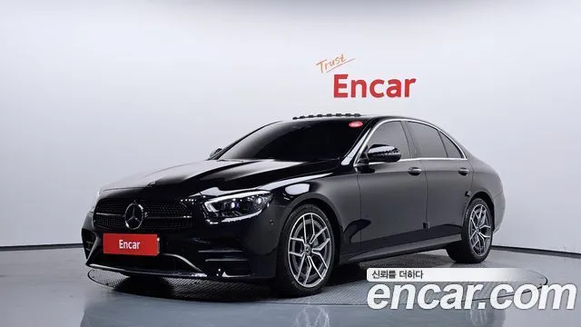 Mercedes-Benz E-Class — фото 1