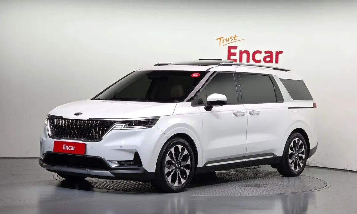 Kia Carnival — фото 1