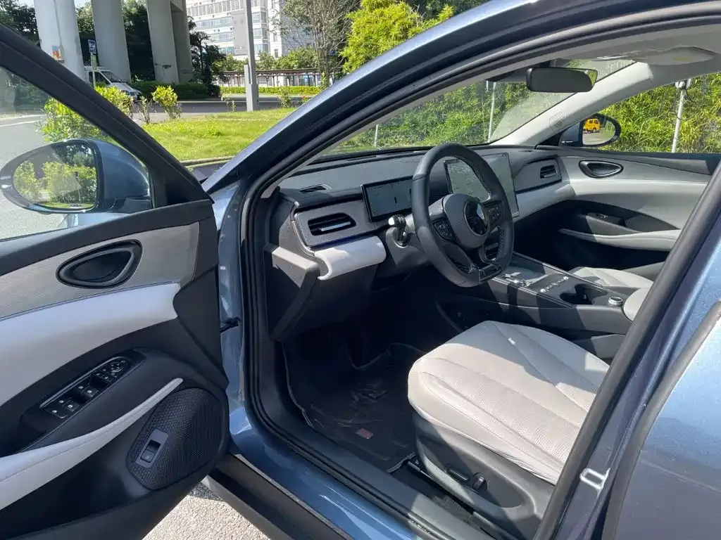 BYD Seal 06 DM-i Touring — фото 3