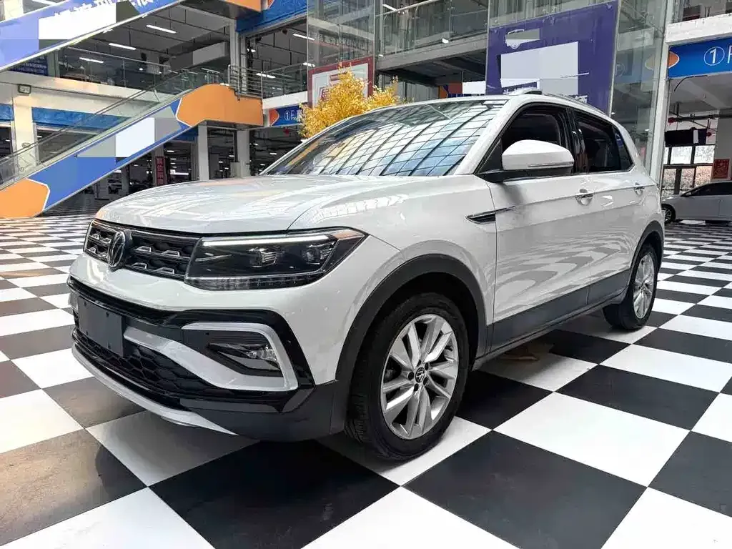 Volkswagen T-Cross — фото 1