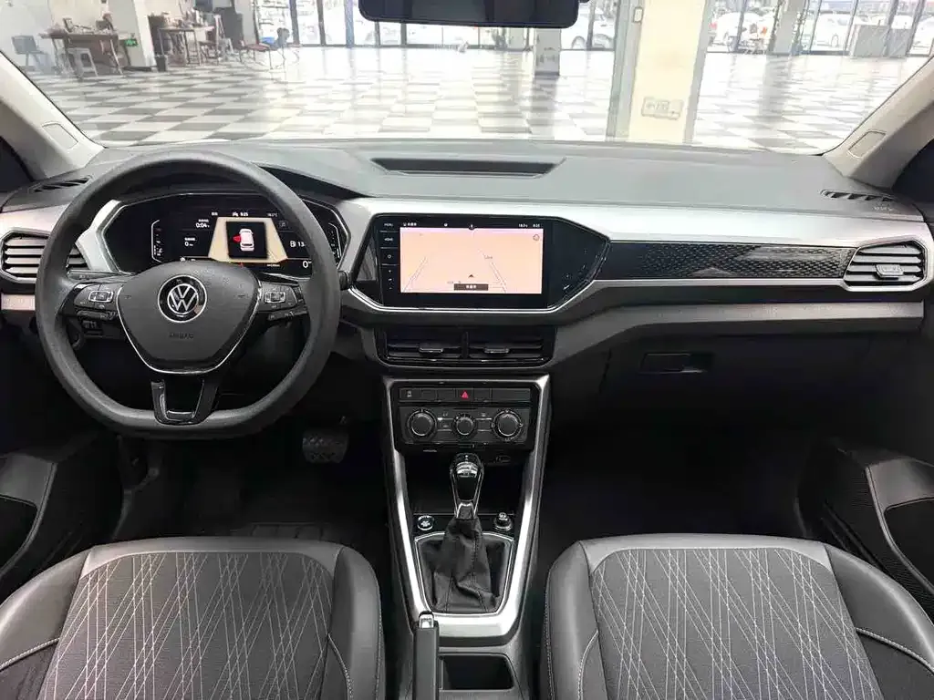 Volkswagen T-Cross — фото 6
