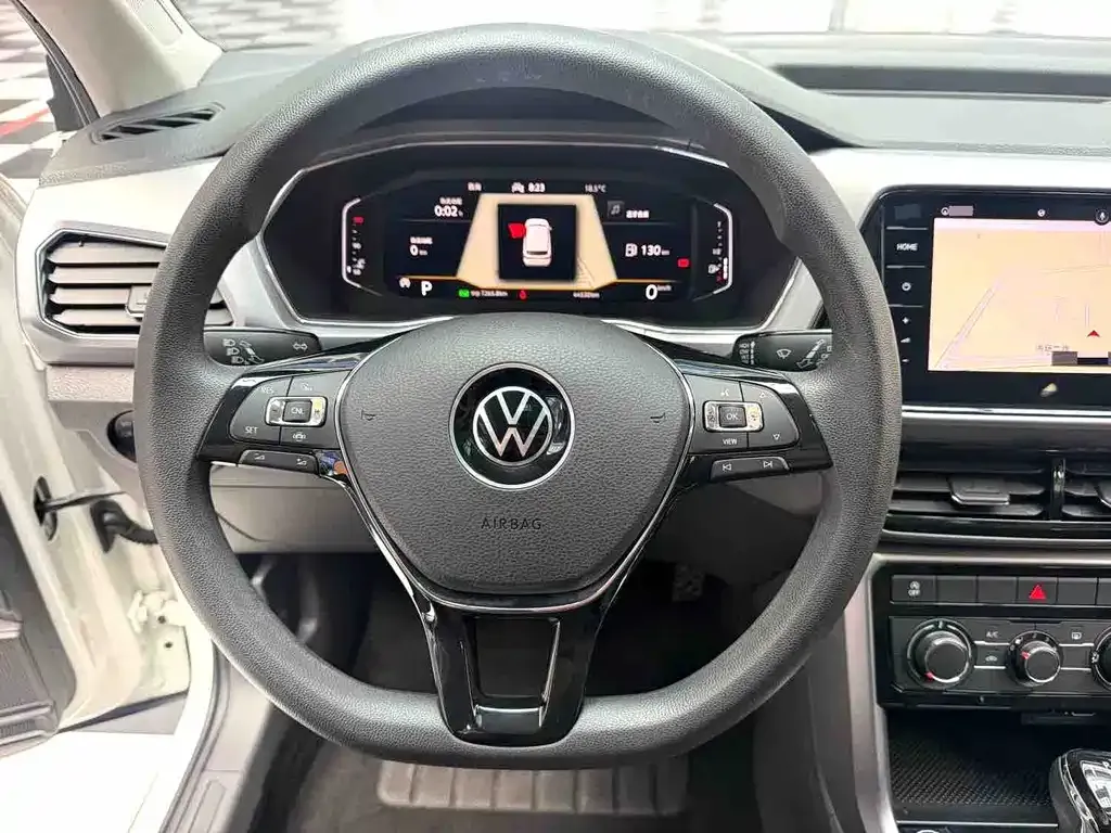Volkswagen T-Cross — фото 3