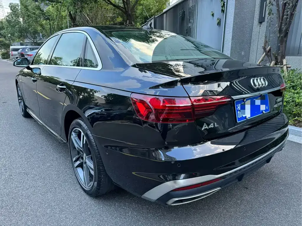 Audi A4L — фото 3