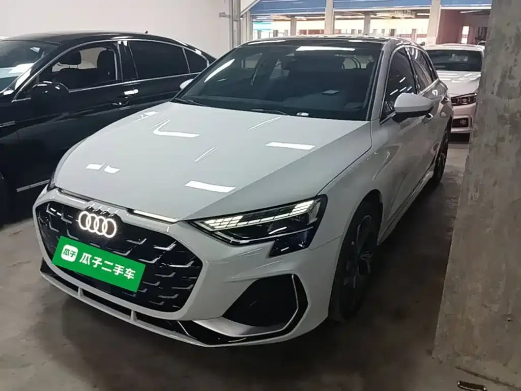 Audi A3 — фото 1