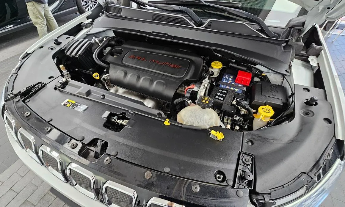Jeep Compass — фото 10